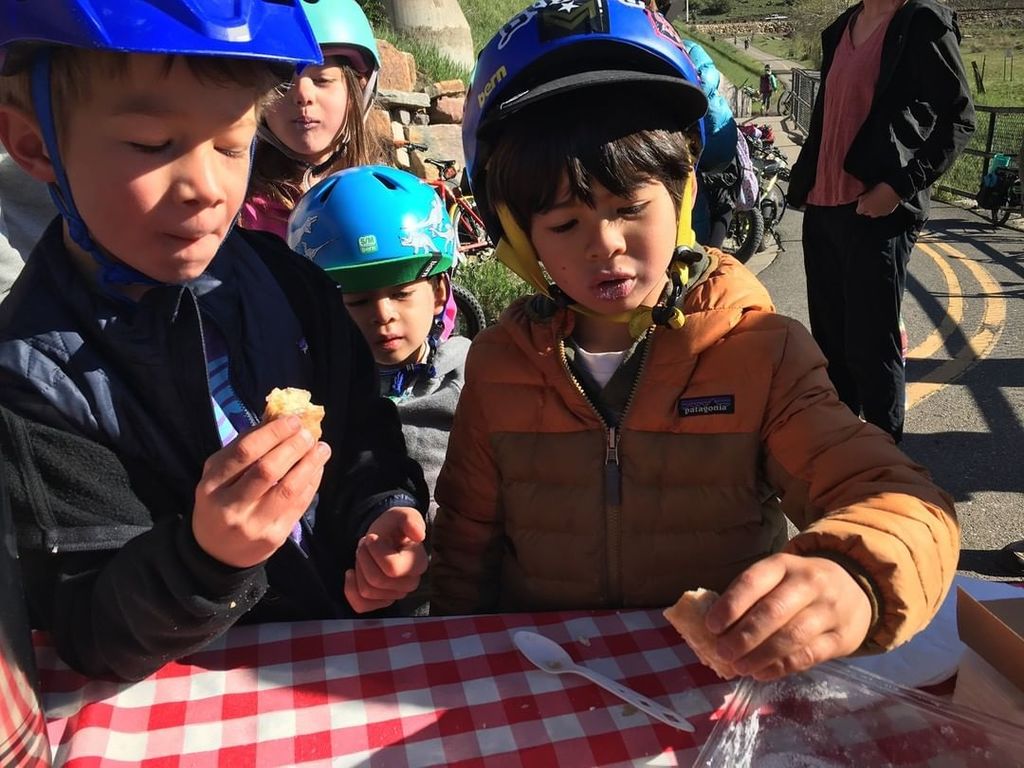 What a great way to kick off a long weekend with bike to school day! Over 45 students peddled to school and enjoyed a pit stop packed with sweet treats! #telluridemountainschool #biketoschoolday